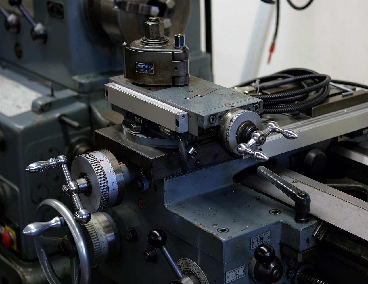 Benefits of Buying From Used Machinery Dealers